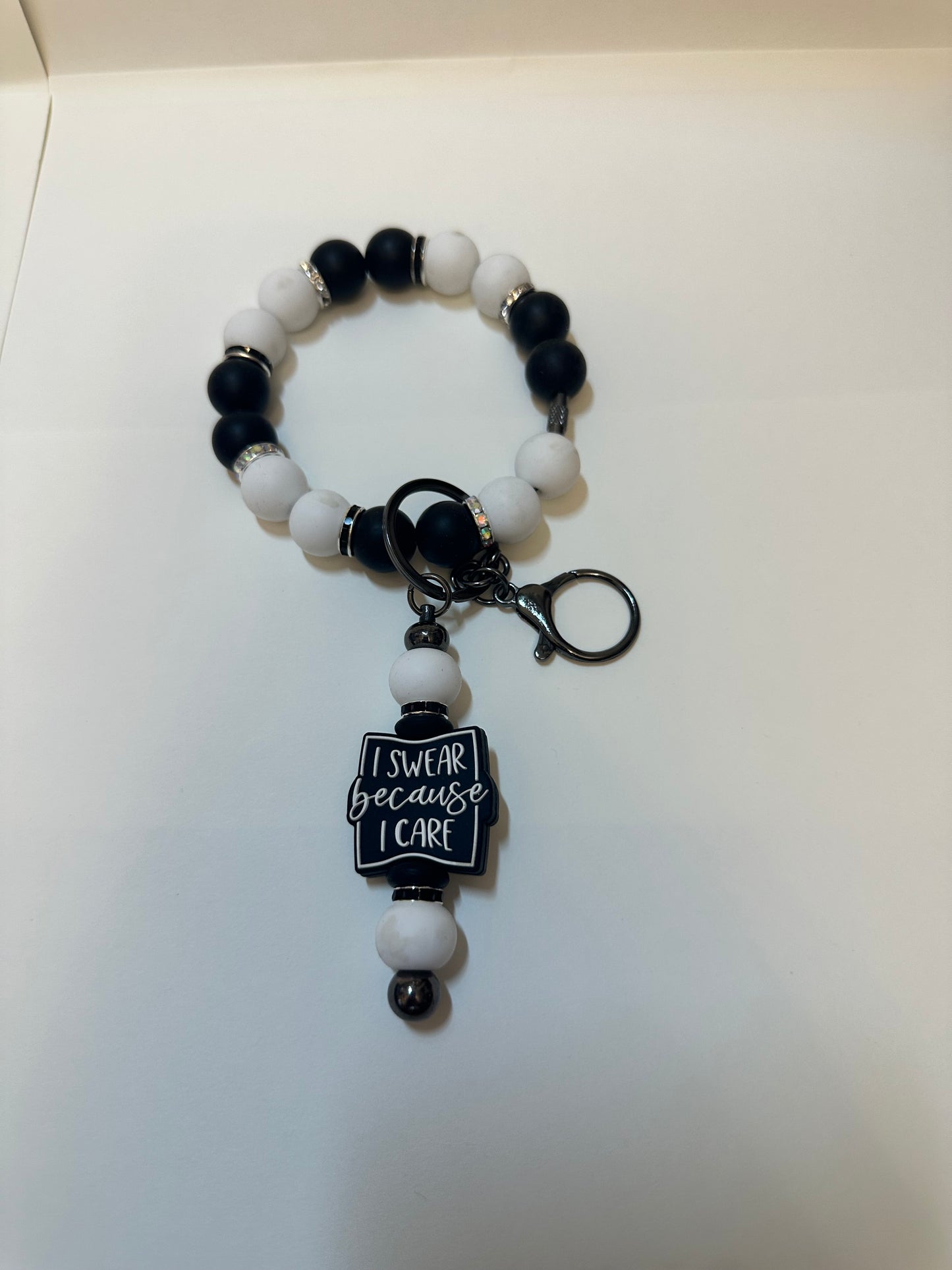 wire wristlet w/keychain
